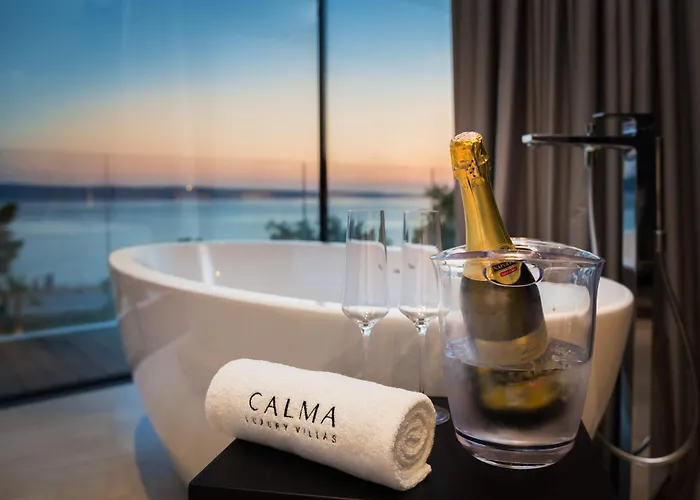 5-star Calma I With Heated Pool, Jacuzzi, Sea And Palm Tree Garden * Starigrad Paklenica