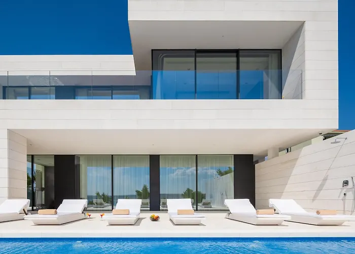 5-star Calma I With Heated Pool, Jacuzzi, Sea And Palm Tree Garden *
