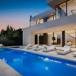 Vila 5-star Calma I With Heated Pool, Jacuzzi, Sea And Palm Tree Garden