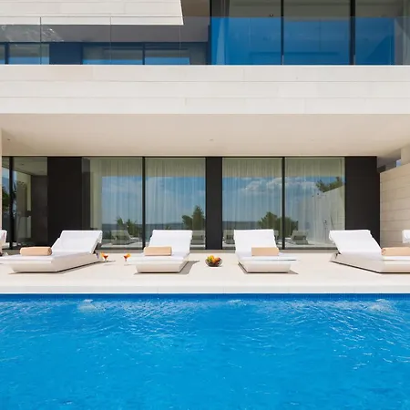 5-star Calma I With Heated Pool, Jacuzzi, Sea And Palm Tree Garden