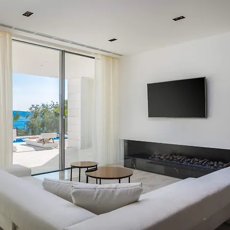 Vila 5-star Calma I With Heated Pool, Jacuzzi, Sea And Palm Tree Garden *