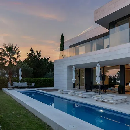 5-star Calma I With Heated Pool, Jacuzzi, Sea And Palm Tree Garden Villa