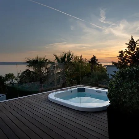 Villa 5-star Calma I With Heated Pool, Jacuzzi, Sea And Palm Tree Garden Starigrad Paklenica