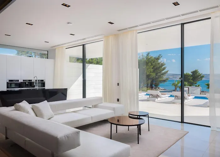 Вилла 5-star Calma I With Heated Pool, Jacuzzi, Sea And Palm Tree Garden