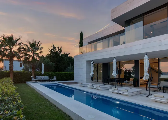 5-star Calma I With Heated Pool, Jacuzzi, Sea And Palm Tree Garden Вилла